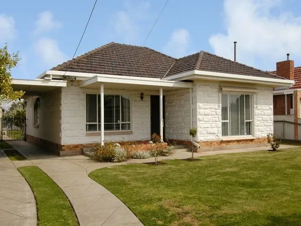 Property buyer's agents providing expert guidance